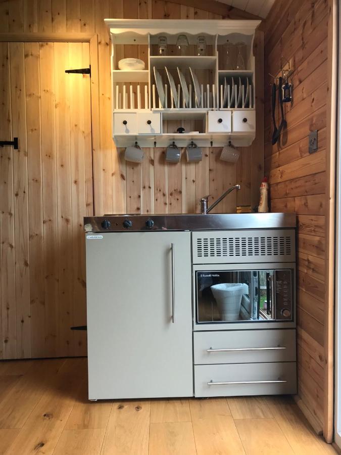 Unique Sheperds Hut Private Hot Tub, Ensuite & Kitchenette Clodock 外观 照片
